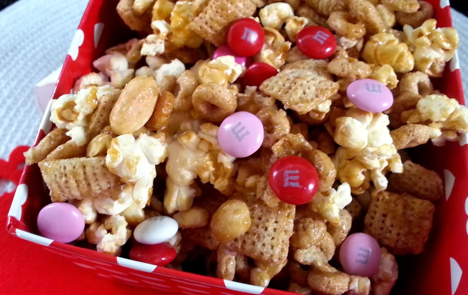 Castellon�s Kitchen Movie Night Snack Mix Castellon�s Kitchen Movie Night Snack Mix