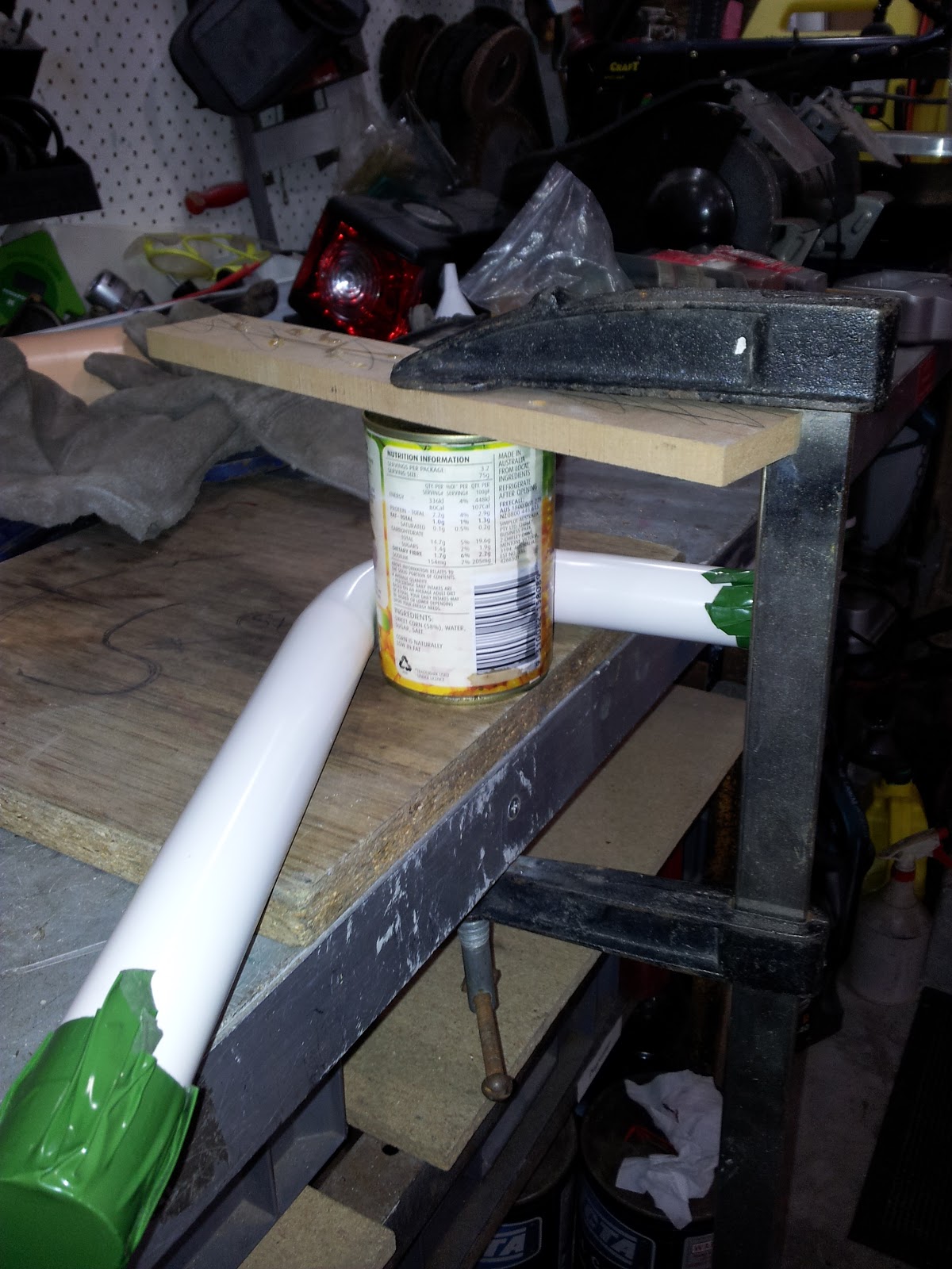 HD3D002 Furniture Design Semester 2 2012 John Nguyen 9509461