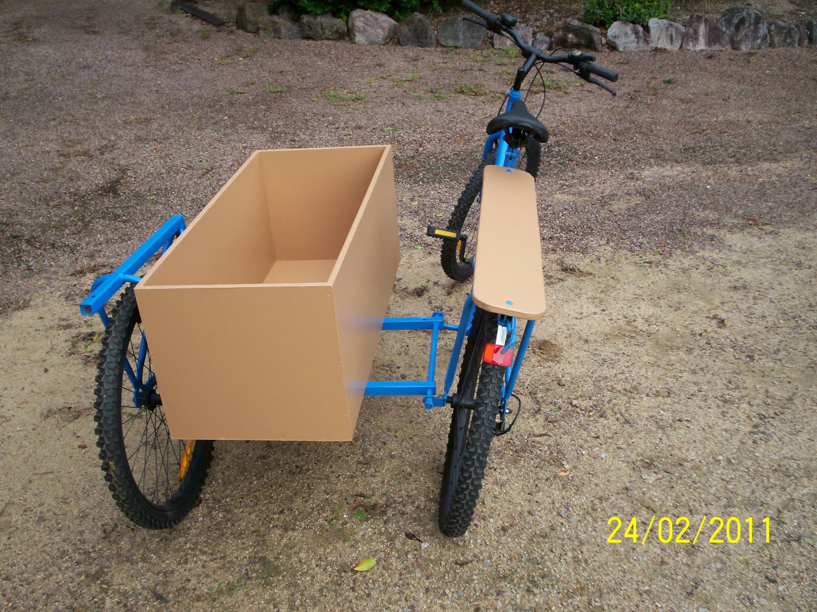 Bicycles Modified Long Tail Cargo Bike with Sidecar