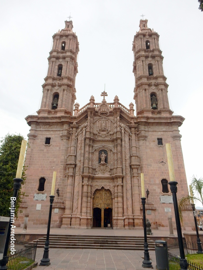El Bable: La Basílica Menor de Guadalupe en San Luis Potosí.