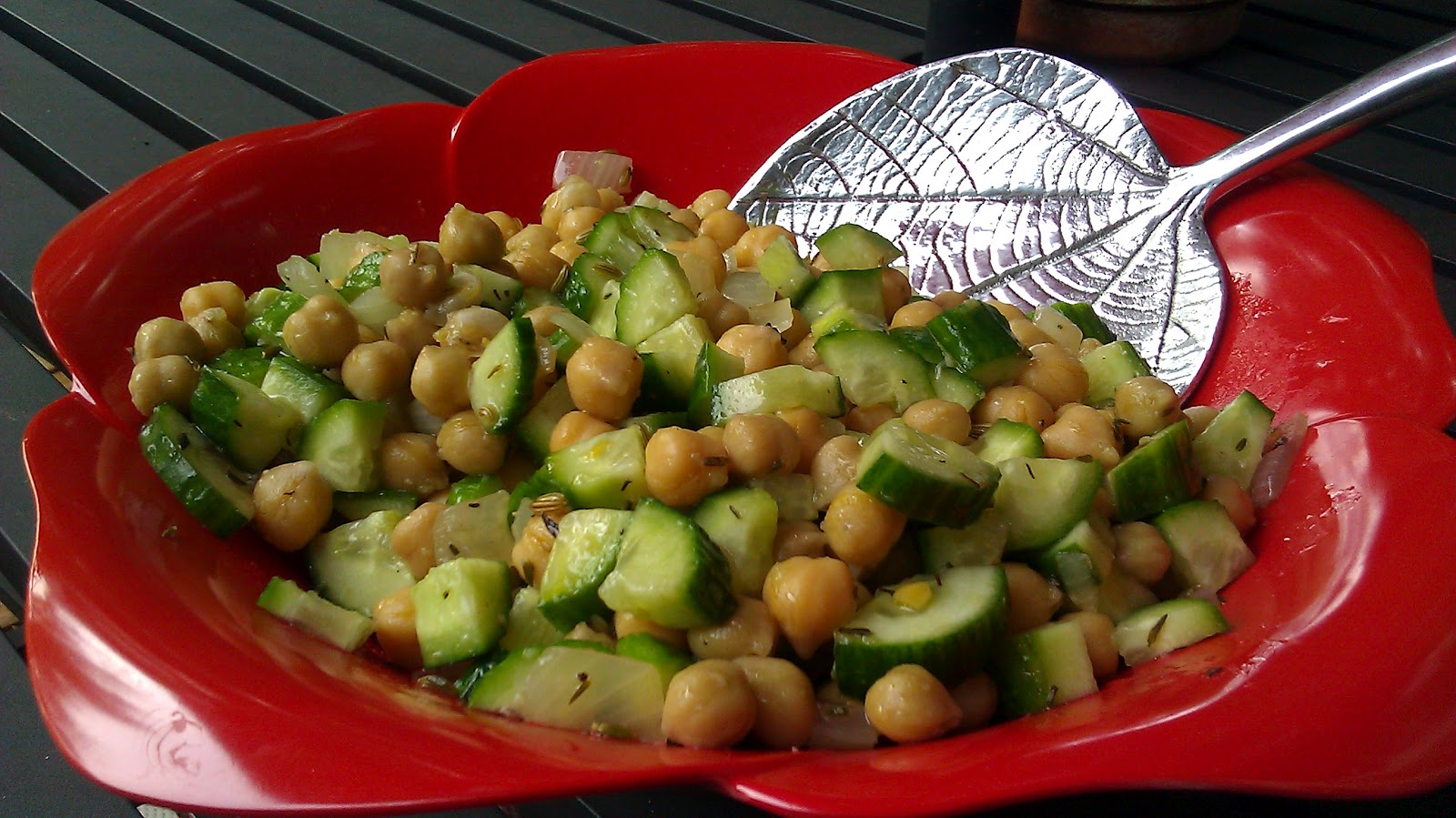 Garlic Garbanzo Bean Salad at Guy Hagen blog