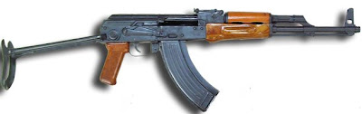 Polícia recupera arma de fogo arrancada a um agente na Matola Polícia recupera arma de fogo arrancada a um agente na Matola
