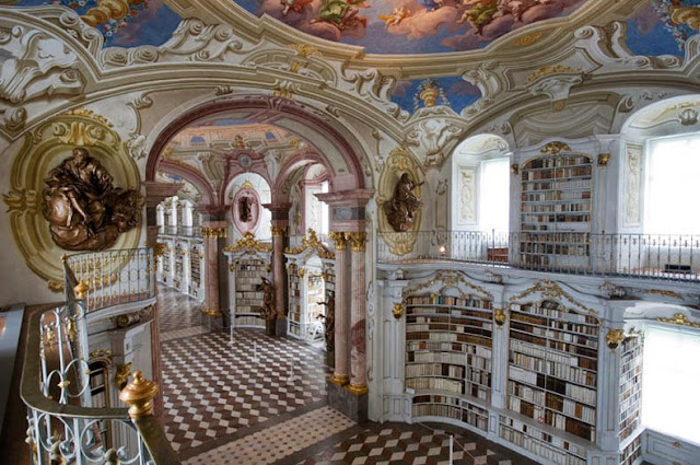 La biblioteca de la Abadía Benedictina de Admont, en Austria. 