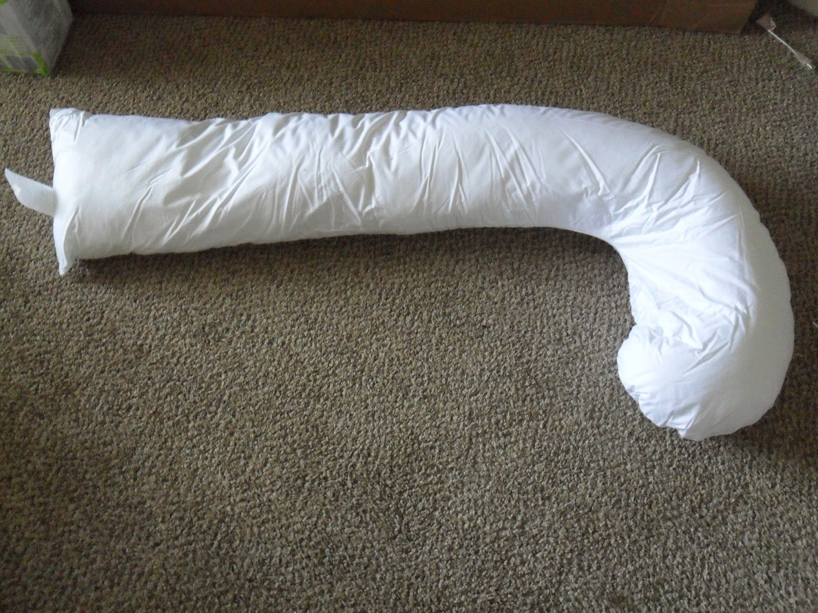 Pregnancy Problems: Third trimester and sleeping comfy. Snoozer Full Body Pillow. Achoo Allergy.com Review.