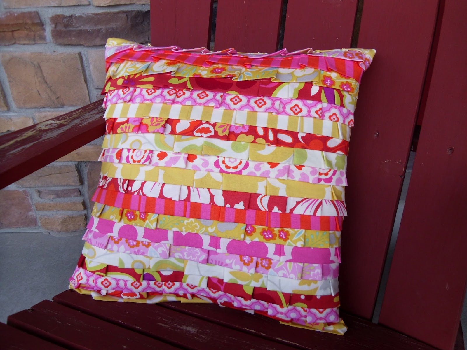 Ameroonie Designs Pleated Layers Pillow {tutorial}