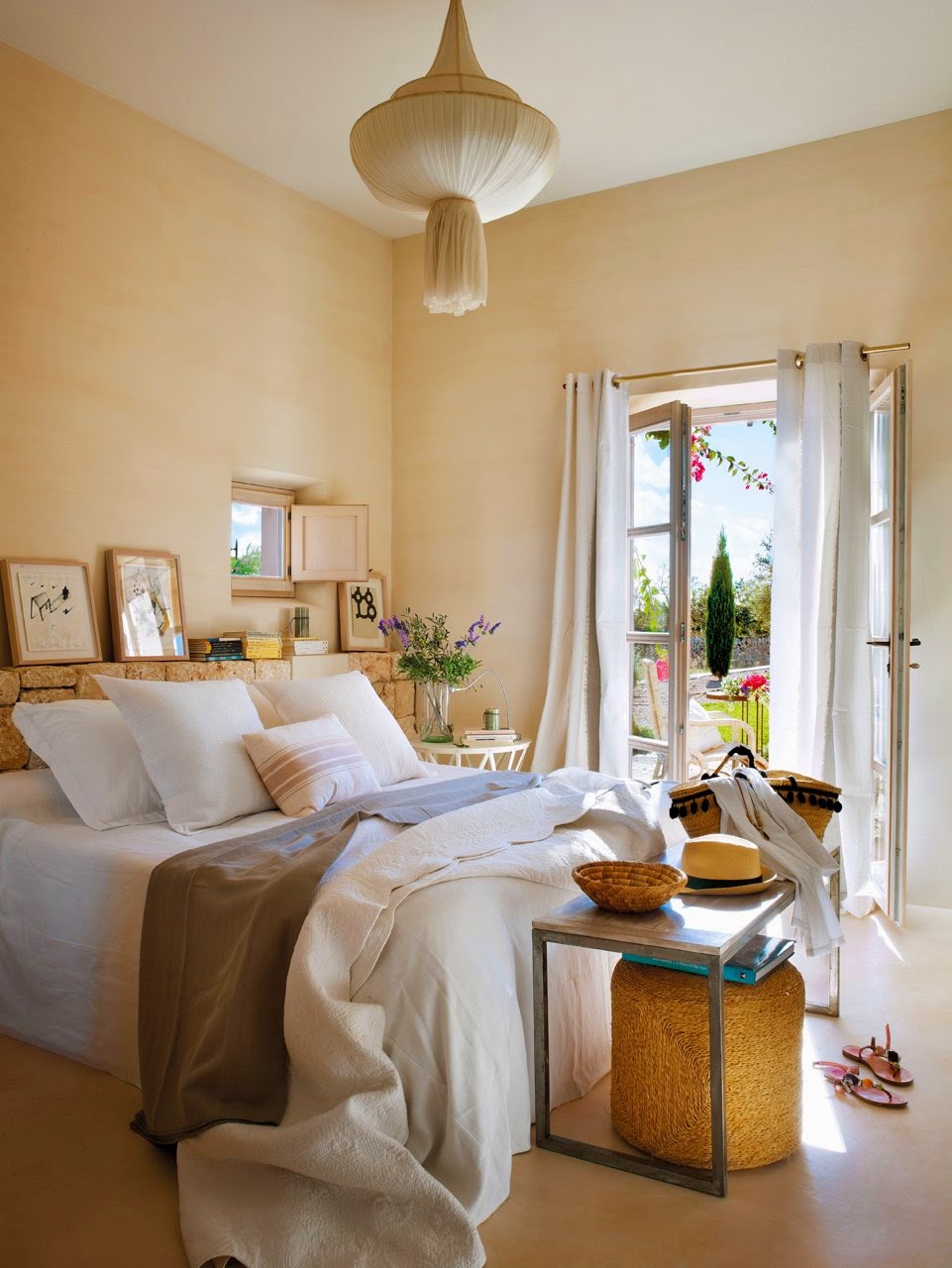 6 claves para decorar un dormitorio con poca luz | Decoración