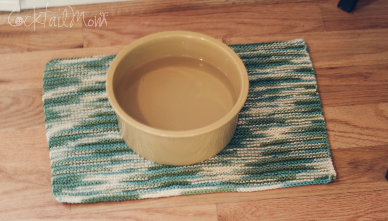CocktailMom Crochet Dog Bowl Mat