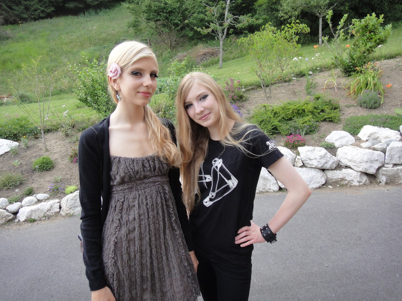 Beth in France Taylor Swift vs Avril Lavigne Death Match