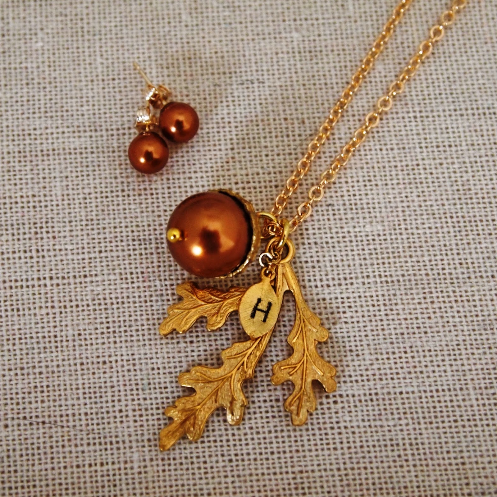 Melissa Designs Monday Makes Bespoke Acorn Necklaces