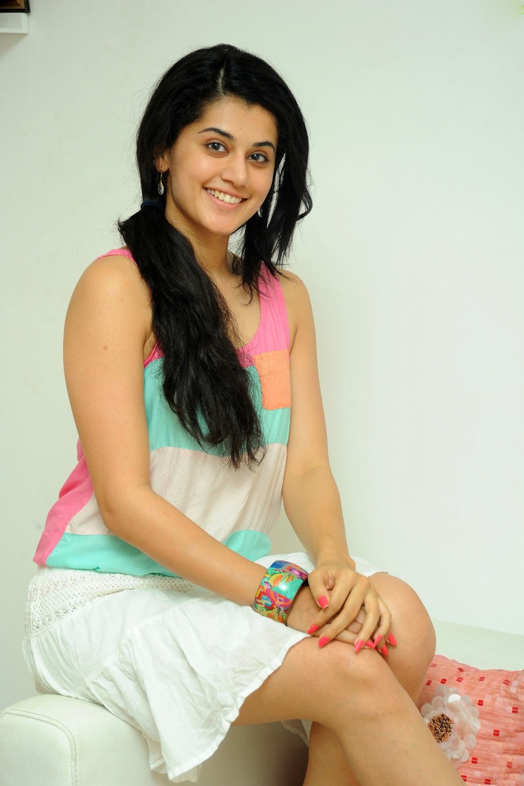 Taapsee Pannu Latest HD wallpapers | HD Wallpapers (High Definition