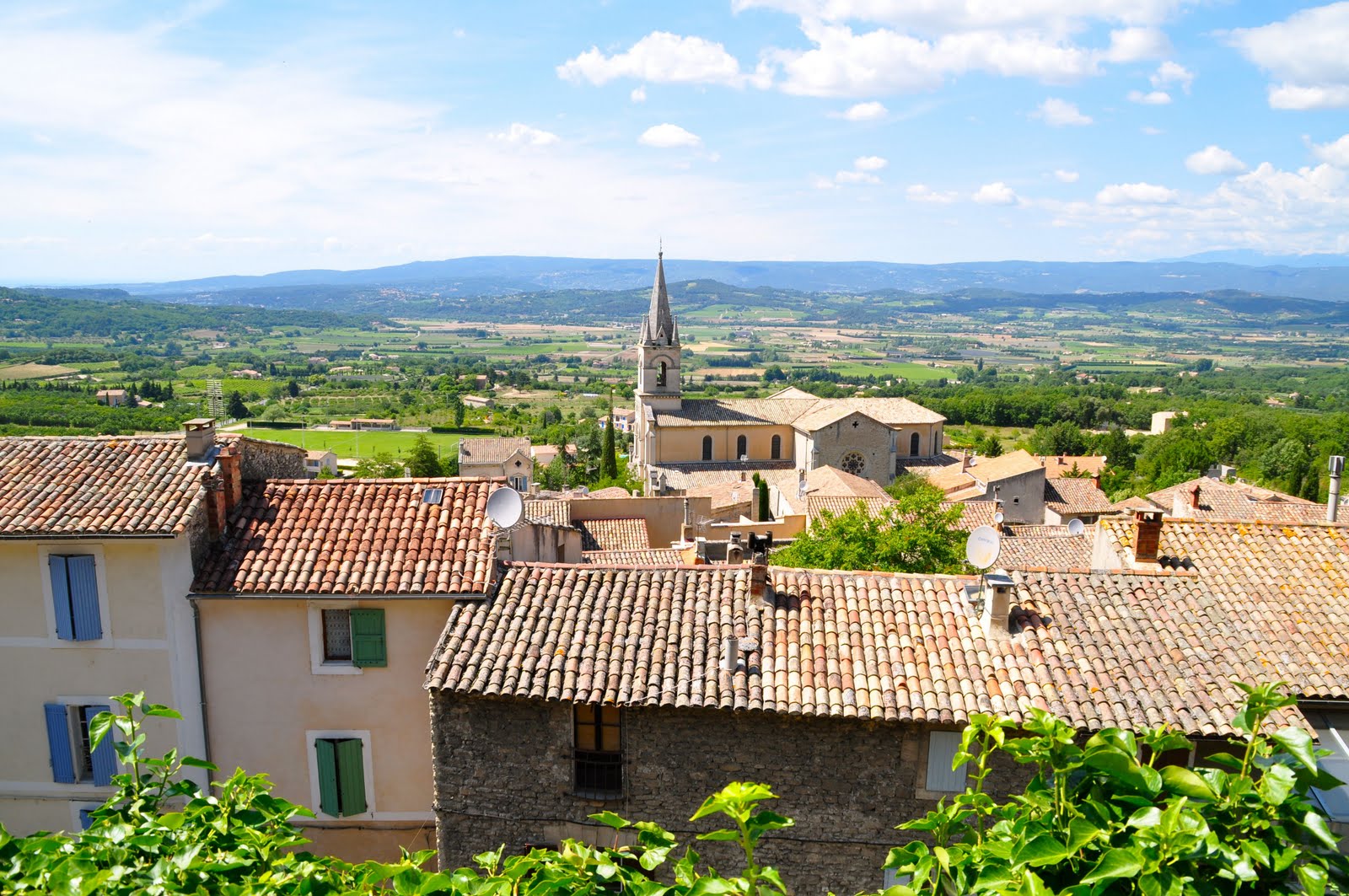 オランダ Bloggin The Netherlands 南フランスの小さな村々 ボニュー ルールマラン キュキュロンとアンスイ Little Villages In South France Bonnieux Lourmarin Cucuron And Ansouis