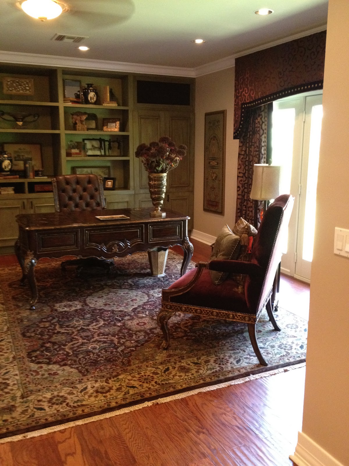 Robyn Story Designs and Boutique A FABULOUS MELAMINE UPDATE WITH CHALK PAINT® DECORATIVE PAINT