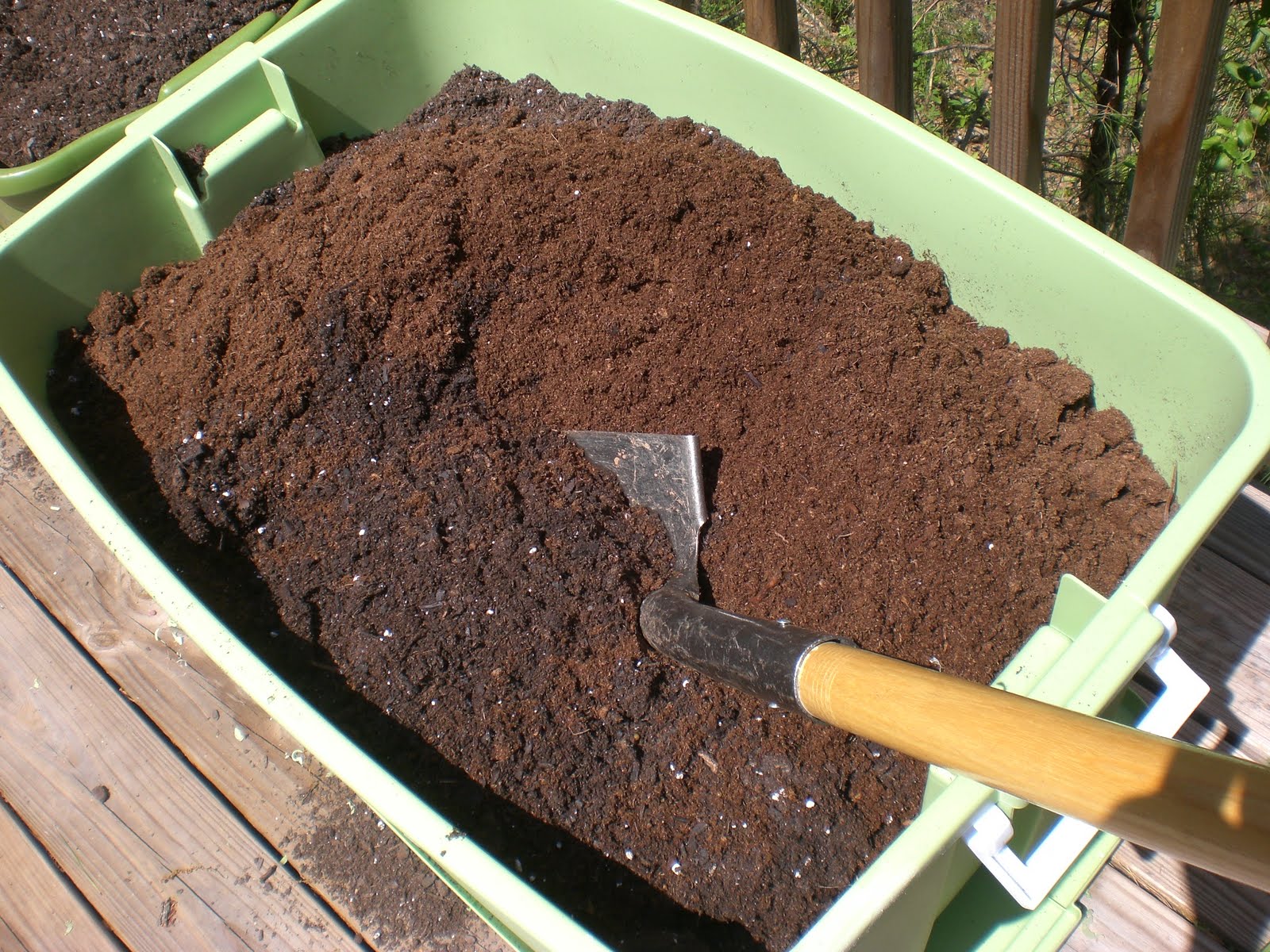 Back Porch Garden Rubbermaid Container Garden