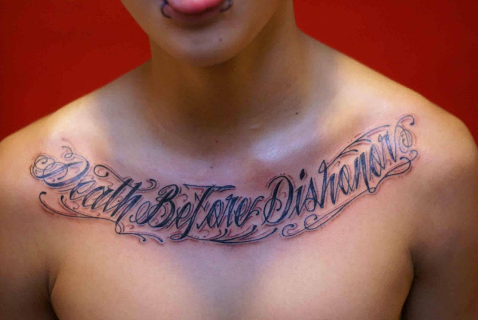 http://3.bp.blogspot.com/-XDmjHpDLB8s/TnrwvVEzw1I/AAAAAAAAAak/tMF7aJNRBOM/s1600/Cursive+Tattoos-free-tattooo.blogspot.com-derick-death-before.jpg