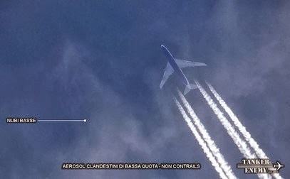 ¤ L'altitude de vol des avions épandeurs de chemtrails : la preuve qu'il nous faut ! dans Chemtrails et pluies de fils/fibres/etc... aerosolterapia