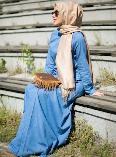Model busana muslim modis bahan jeans casual terbaru