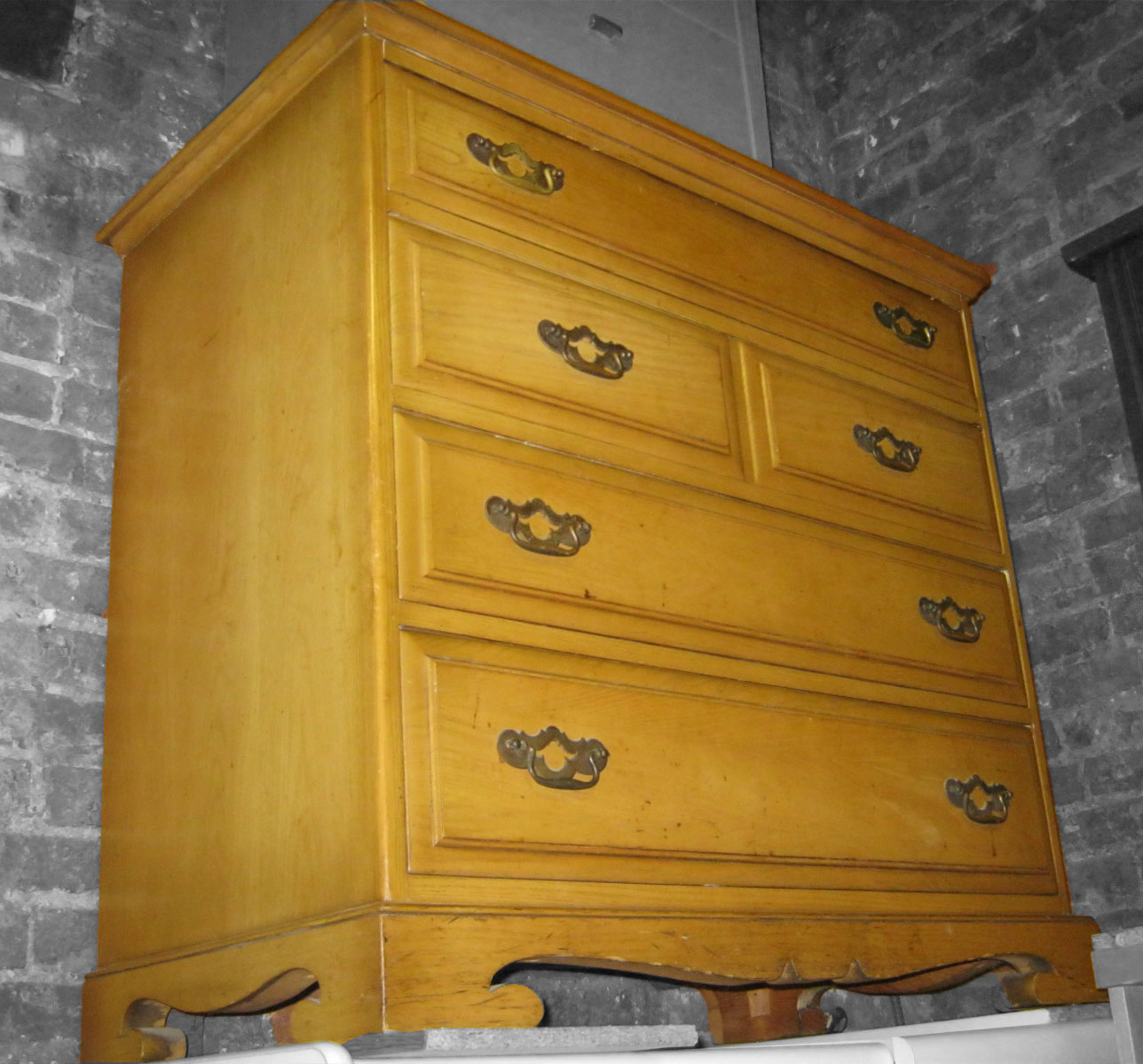 Uhuru Furniture & Collectibles JB Van Sciver Oak Dresser Set SOLD