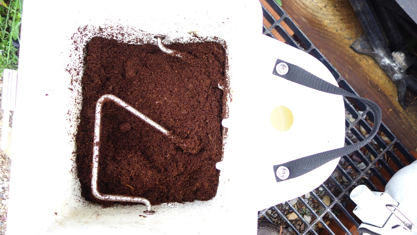 Fy Nyth... Emptying My Composting Toilet