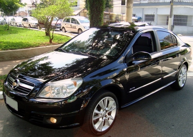 [Imagem: Chevrolet-Vectra-Elite-2.4-semi-novo-perfil.JPG]