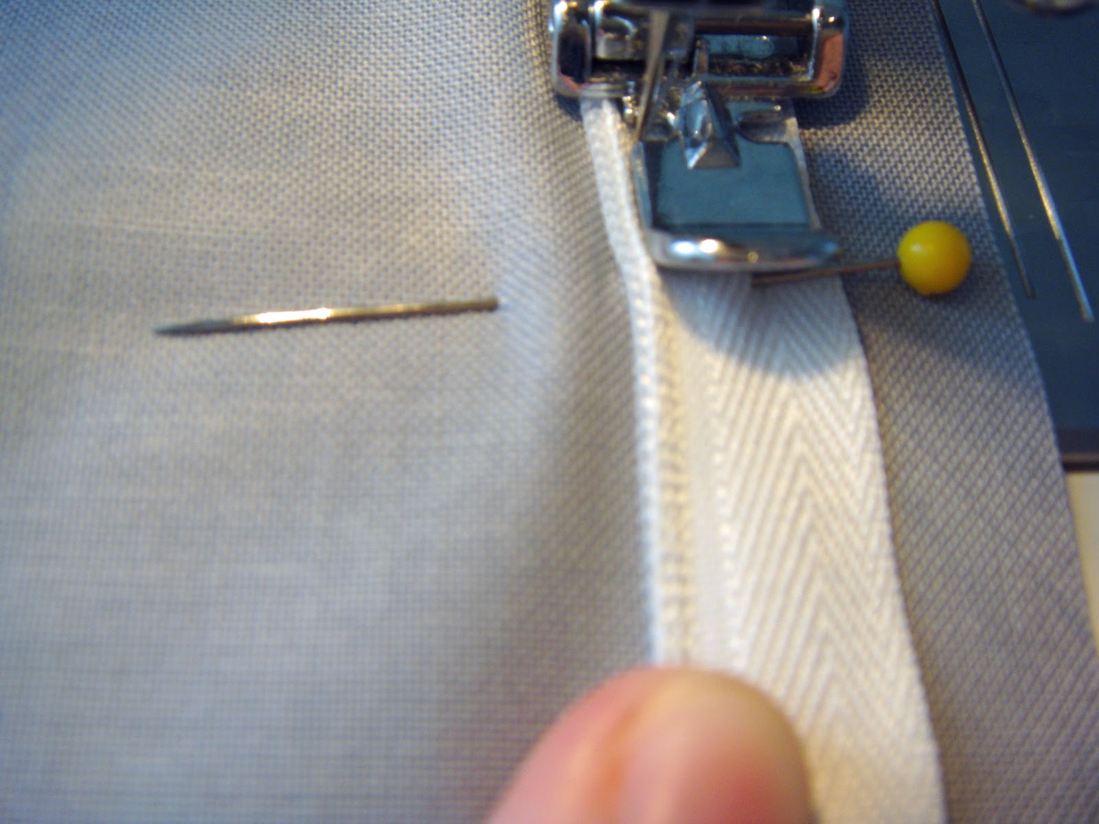 Sew Festive Handmade How to Install an Invisible Zipper in a Pillow