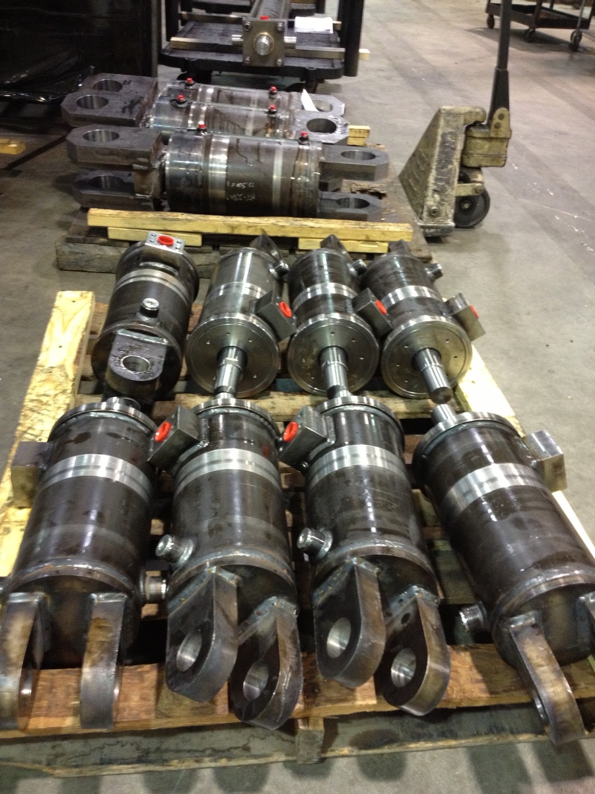 V&P HYDRAULIC PRODUCTS types of wheel loaders,backhoe loaders,mini