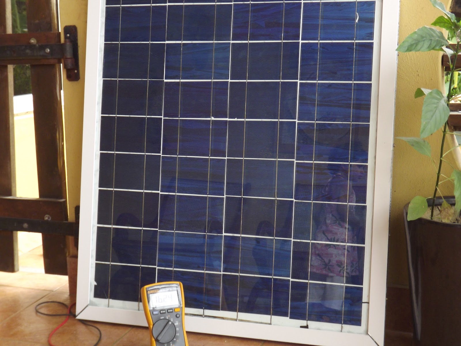 Making and using solar panels to power water pump for fish tank
