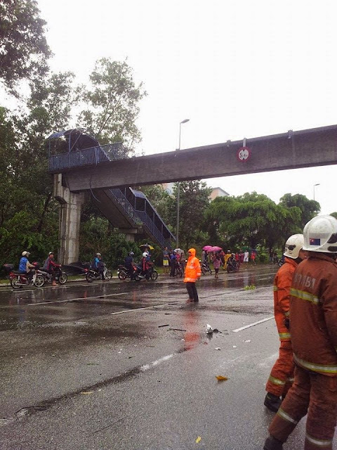 Kejadian Runtuhan Jejantas Pejalan Kaki Di Lebuhraya Pasir Gudang Runtuh, (GAMBAR) Jejantas Lebuhraya Pasir Gudang Runtuh, Jejantas Pejalan Kaki Runtuh, Runtuhan Jejantas Di Johor, Kejadian Runtuhan Jejantas