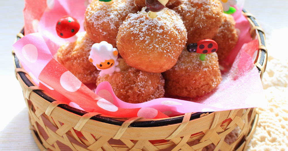 Let's get Wokking! Cakey Donut Balls 球狀甜甜圈 Singapore Food Blog on easy recipes