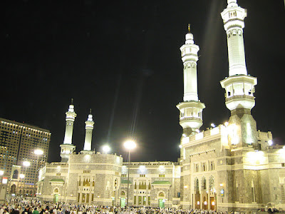 Suasana Islami di Tanah Suci Mengawali Tahun Baru dengan Beribadah Umroh