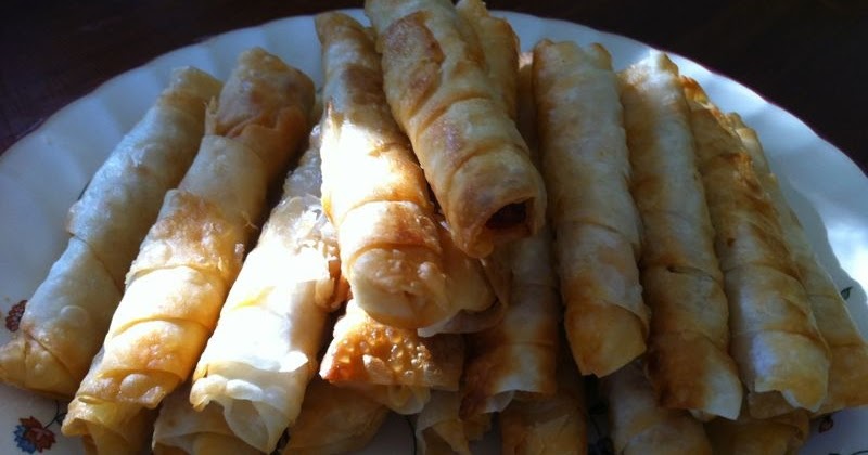 Pişirmezsem Çatlarım Sosisli Sigara Böreği
