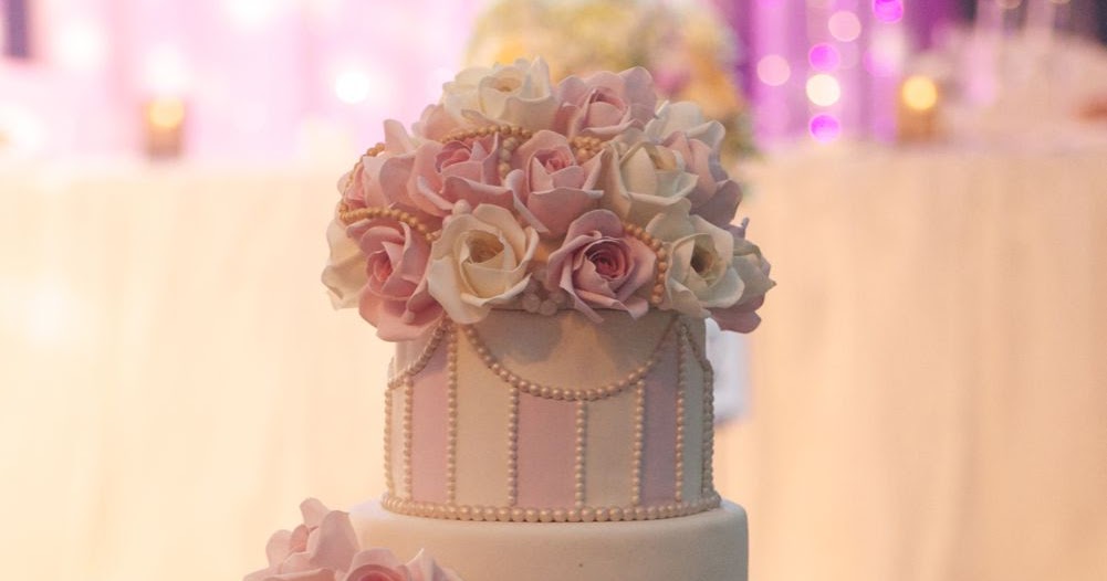 Ruelo Patisserie Roses & Pearls Ruelo Patisserie Roses & Pearls