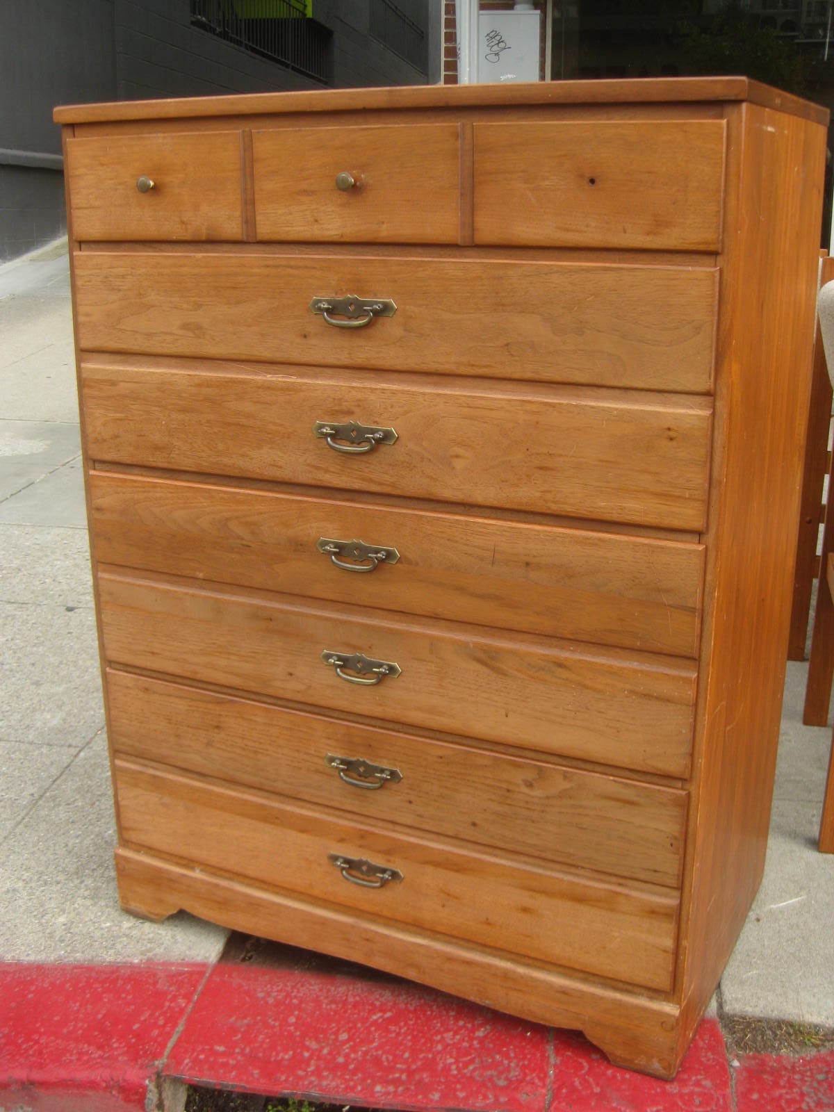 UHURU FURNITURE & COLLECTIBLES: SOLD - Kroehler Chest of Drawers - $125