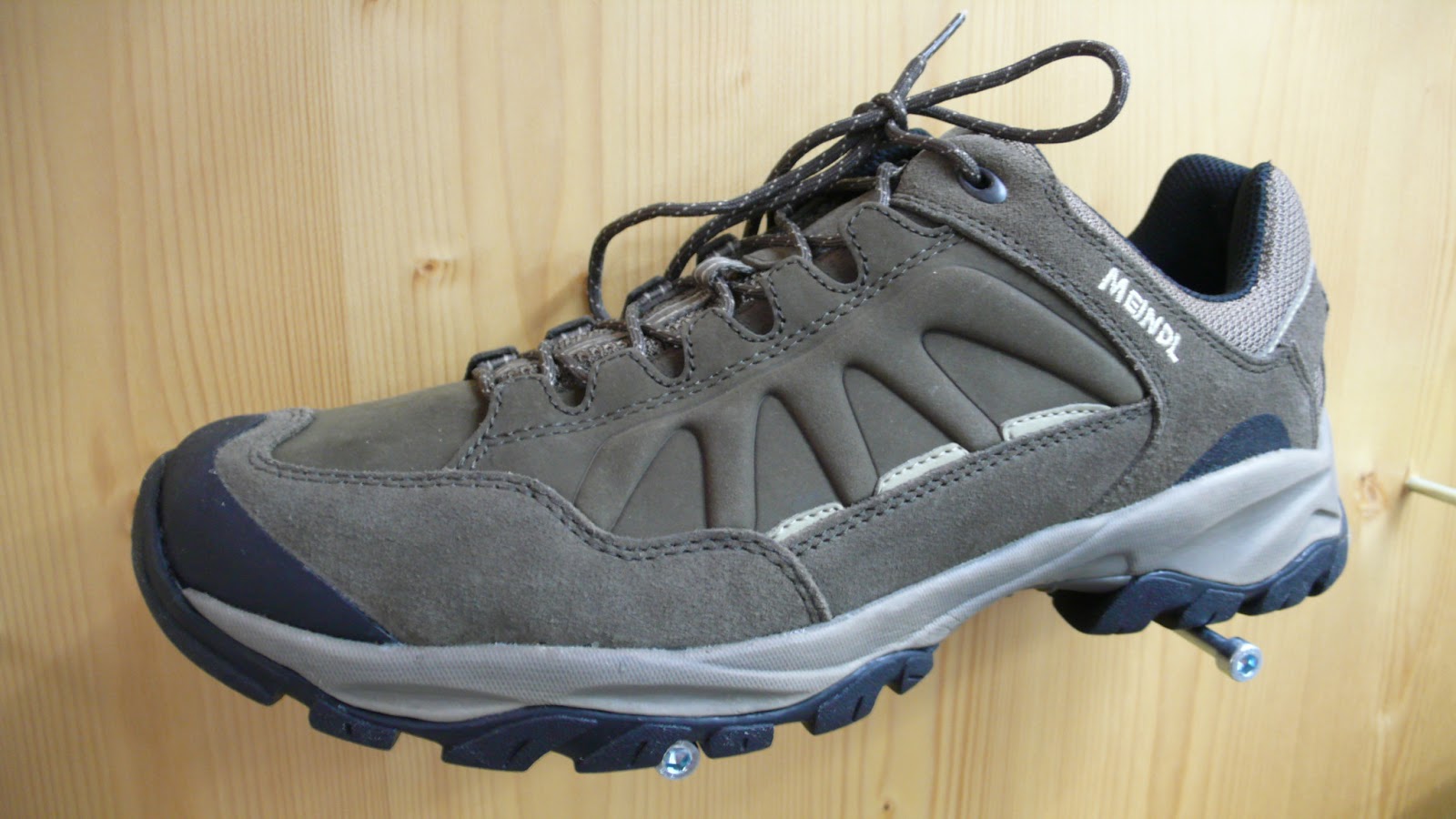 Zable Sport: OFFERTA ULTIMI NUMERI: SCARPE BASSE DA ESCURSIONISMO E TRAIL RUNNING.