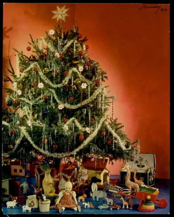 This very vintage Christmas tree was featured on the cover of a magazine