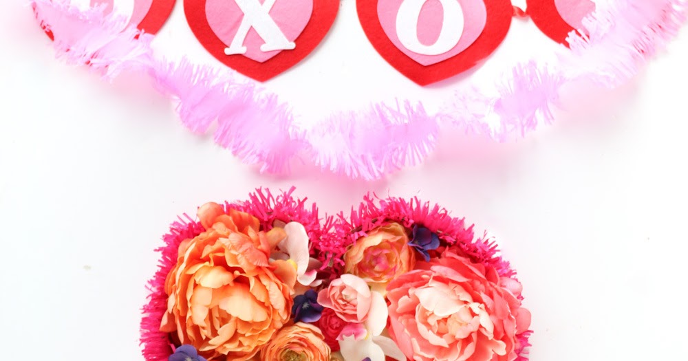 A Kailo Chic Life Craft It Floral Heart Wall Art