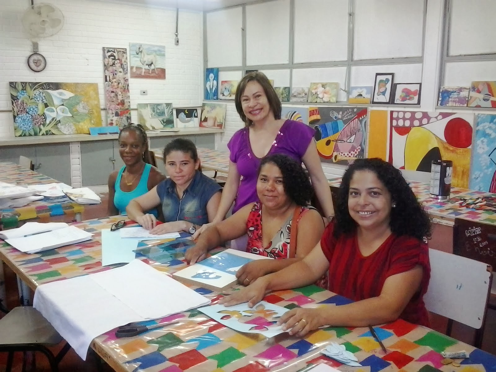 Curso de pintura em tecidos com professora Nádia Cordeiro.