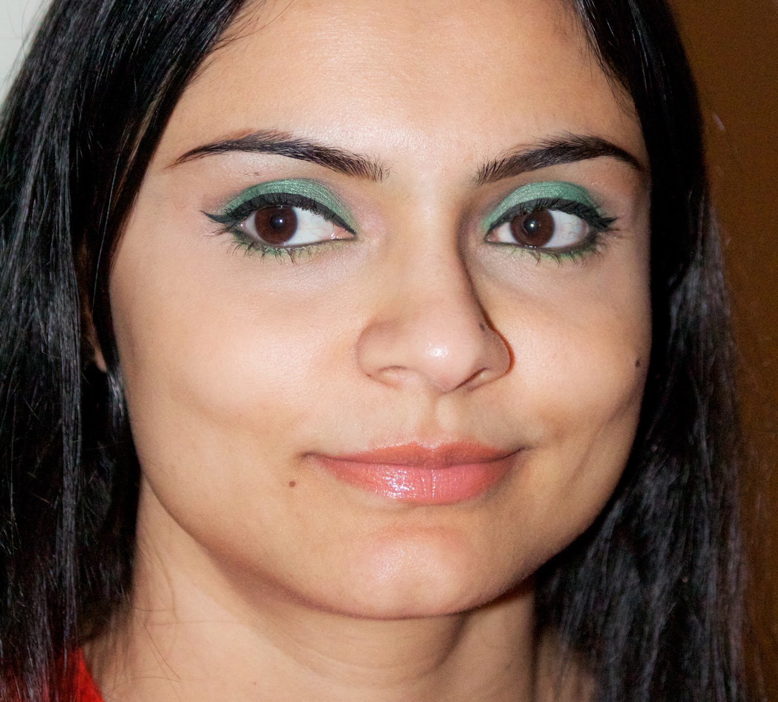 How to Wearable Green eyeliner and Green eyeshadow Look thedocndiva