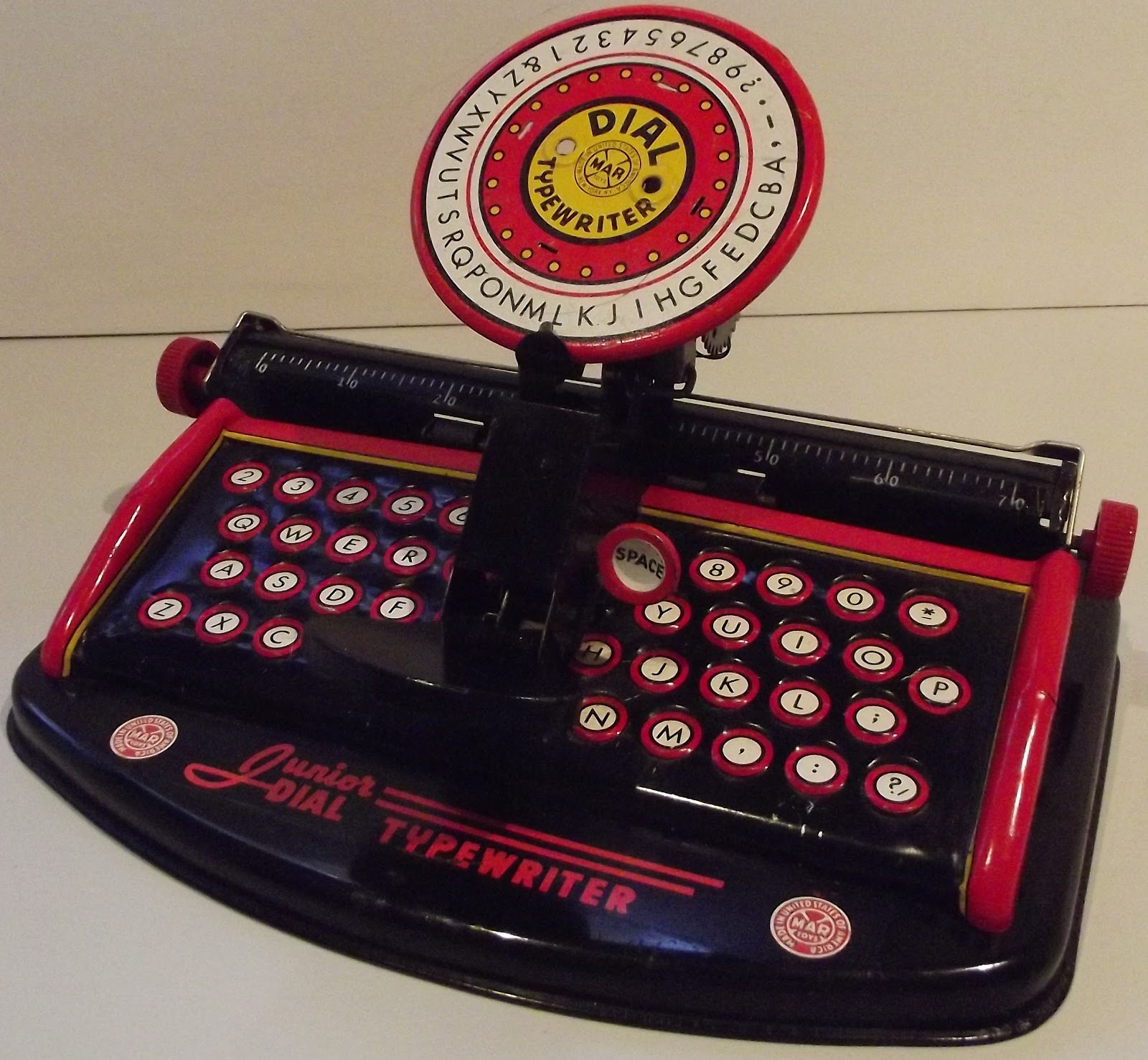 oz.Typewriter Another 20 Typewriters for the Big Exhibition