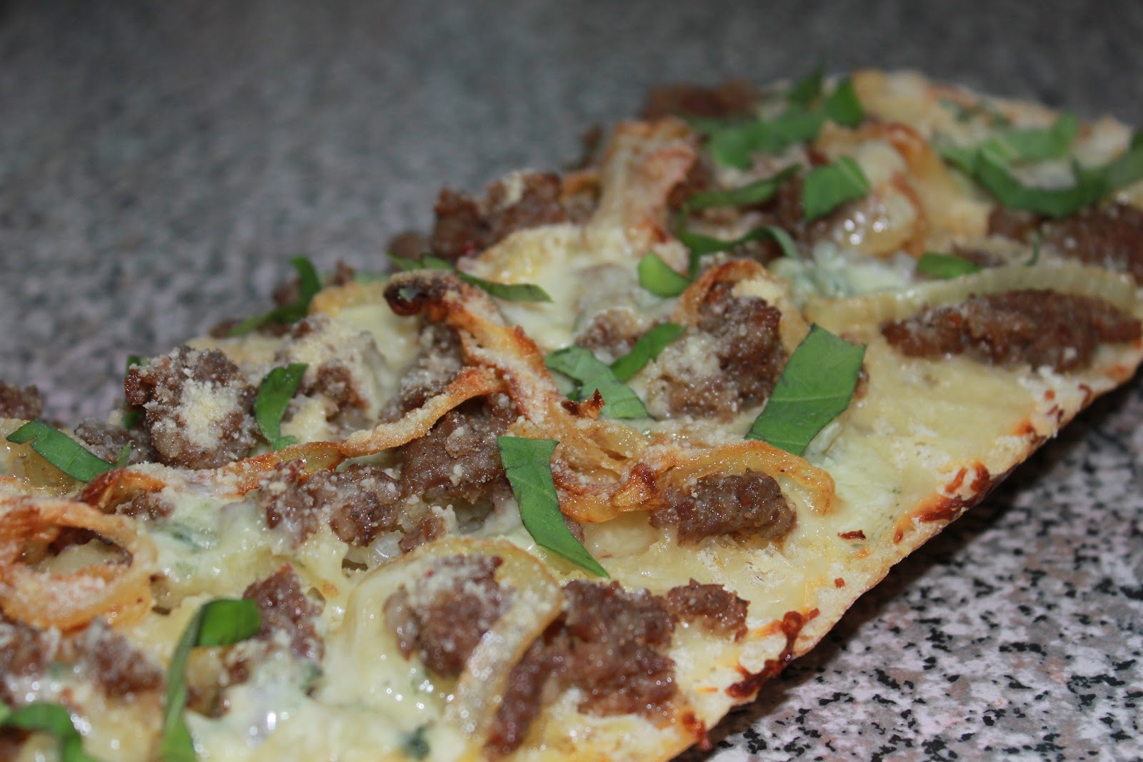 Girls in Aprons Sausage, basil & pizza