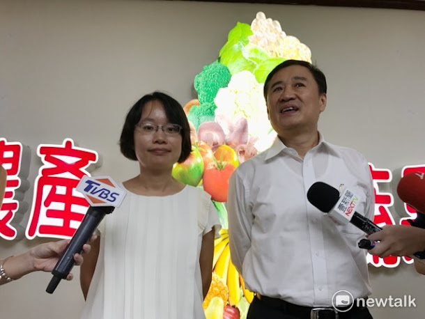 台北市副市長兼北農董事長陳景峻(右)、總經理吳音寧(左)。 台北市副市長兼北農董事長陳景峻(右)、總經理吳音寧(左)。
