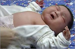Biggest baby ever born in China weighs in at 15.52lbs