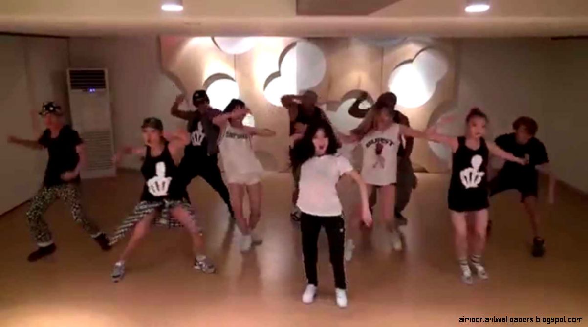 HYUNA 빨개요 RED Choreography Practice Video YouTube HYUNA 빨개요 RED Choreography Practice Video YouTube