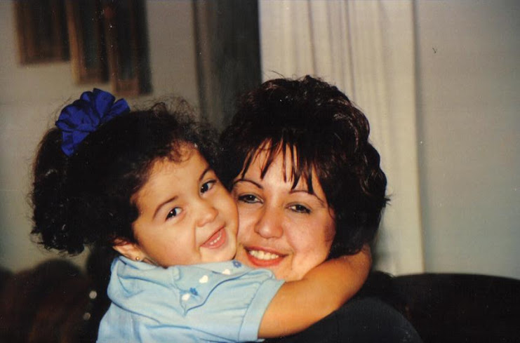 Lory Geada Gonzalez Con Su Hija Charlene Gonzalez:  1990s