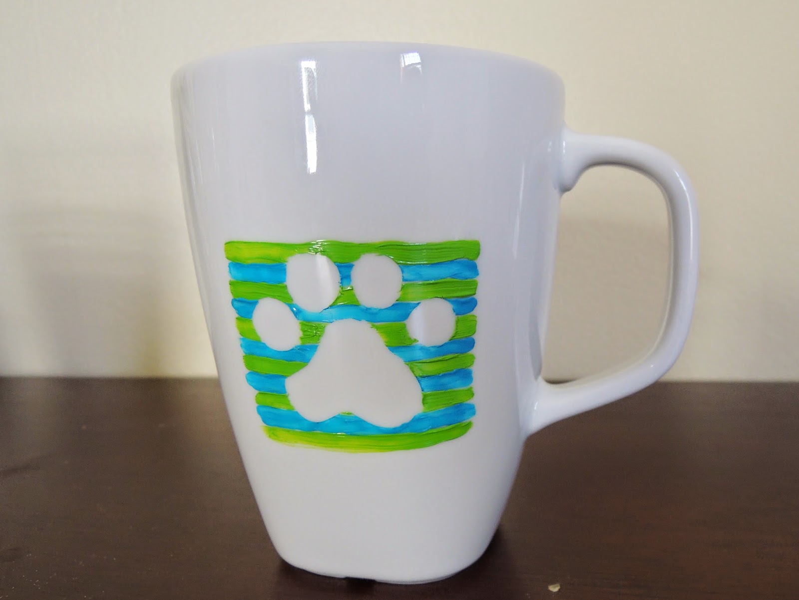 DIY Paw print mug