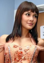 Biodata dan 5 Foto Hot Seksi Luna Maya Biodata dan 5 Foto Hot Seksi Luna Maya