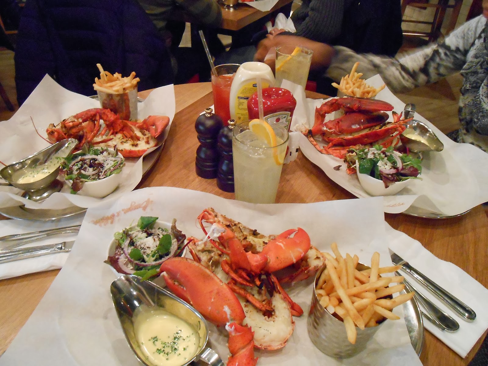 Eat out HALAL Burgers & Lobster and Oodle Noodle