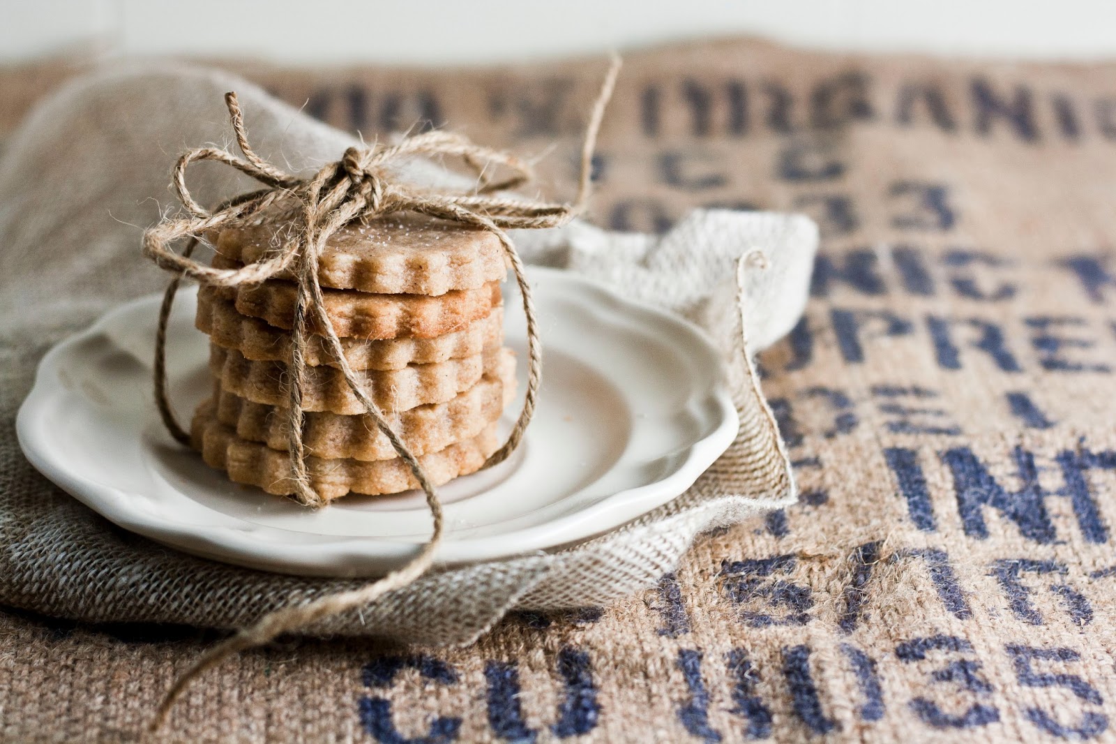 Homemade Honey Graham Crackers hummingbird high a desserts and baking blog