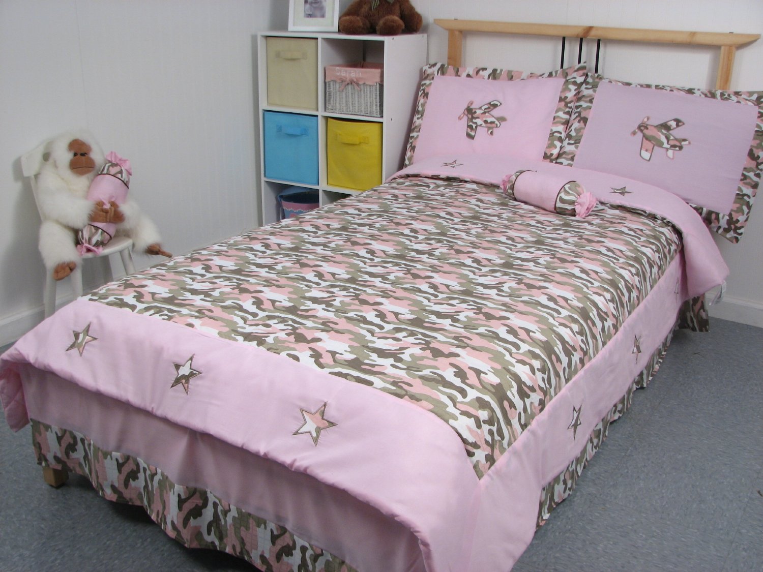 Pink Camo/Camouflage Comforters and Bedding for Girls & Teens