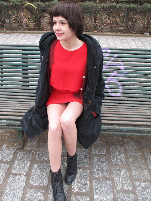 Dressing up in Paris Canal Saint Martin Amelie little red dress park bench