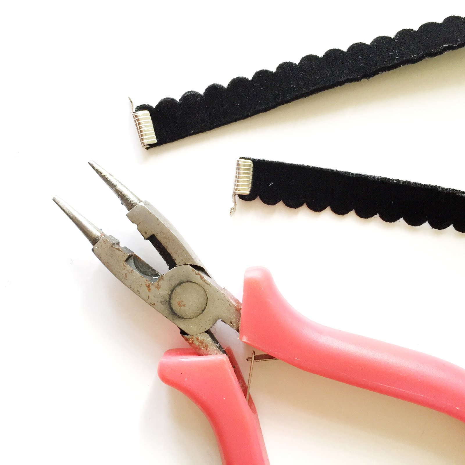 We Made It DIY Velvet Choker Necklace